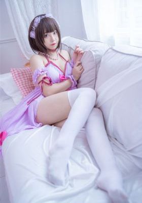 欧美式客厅沙发后壁画_HD高清完整版